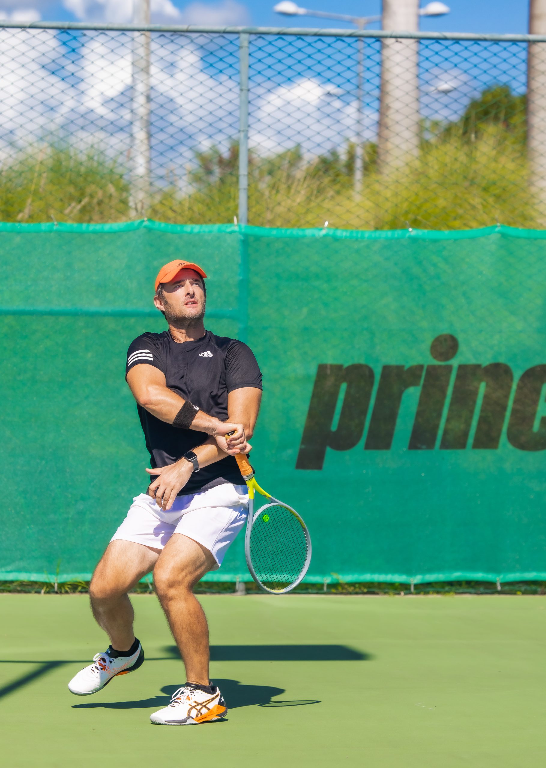 Notre CEO Rémy Grandpierre, gagnant du double shot challenge by Ace Tennis Mauritius